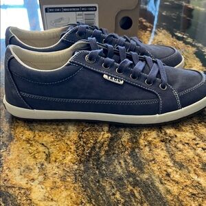 Taos Women's Blue Sneakers